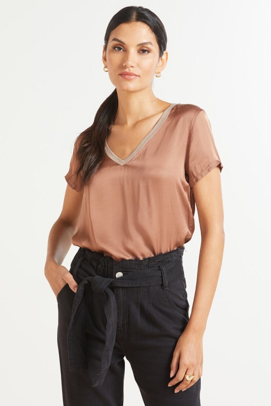 NATION LTD June Sateen V Neck Top in Latte Pink Size Small